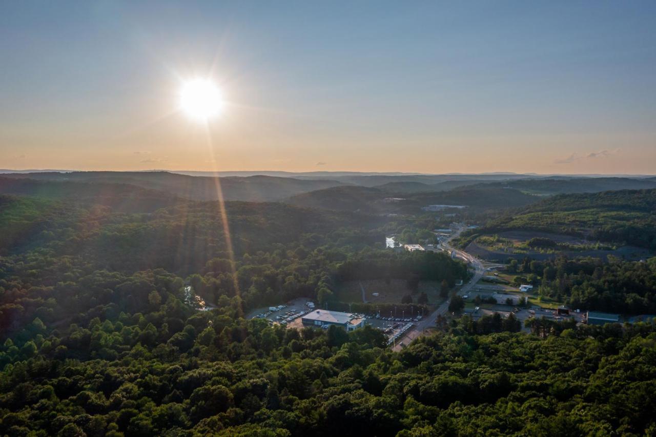 Epic Poconos Farmhouse With Game Room, Nearby Ski, Lake Wally - Sleeps 18! * Hawley